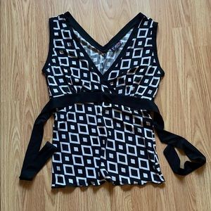 Geometric Print Top